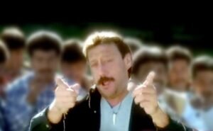 Mushkil Mein Hai Kaun Kisi Ka Lyrics